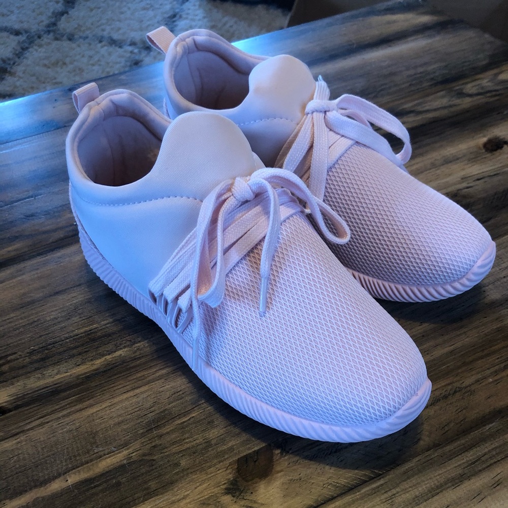 Light pink tennis shoes
